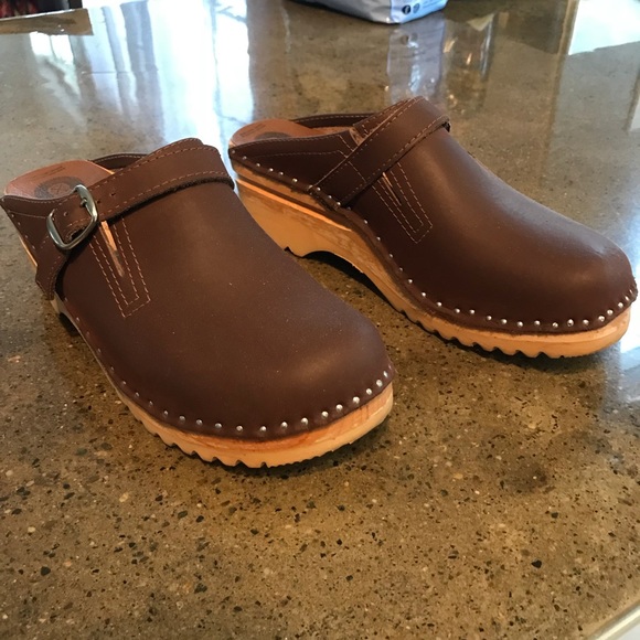 Troentorps Shoes - Troentorps clog sandal size 39. Size 8.5-9US. Troentorps Shoes - Troentorps clog sandal size 39. Size 8.5-9US.